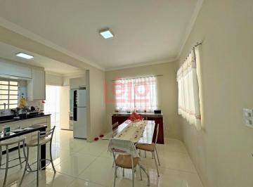 Casa · 240m² · 3 Quartos · 4 Vagas · Casa com terreno inteiro, casa com edícula.