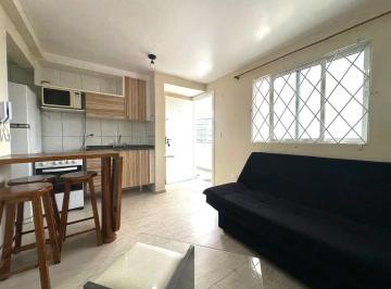 Apartamento · 35m² · 1 Quarto · 1 Vaga · Apartamento de 1 quarto semi-mobiliado com 1 vaga no Agua Verde
