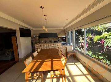 93d5aca45e2541702c70acb4183aa2f948a7fd54 · Casa com 4 suítes à venda, 362 m² por R$ 3.240.000