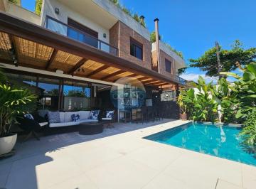 Foto 01 · Casa a Venda em Juquehy - Portal 18, 60 metros da praia, 5 suítes, churrasqueira e piscina, 2 vagas,