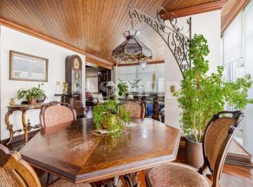 Apartamento · 228m² · 4 Quartos · 2 Vagas · Apartamento á Venda na Santa Cecília com 228m², 4 quartos sendo 1 suíte, 2 vagas.