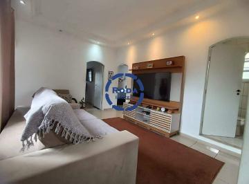 Casa · 180m² · 5 Quartos · 2 Vagas · Casa de 5 dormitórios sendo 1 suíte tipo sobrado, em Santos na Santa Maria.