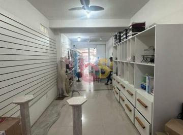 Comercial · 67m² · Ponto Comercial no Centro da Cidade 