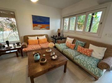 abbdab9a5aba32fe806da3c09fe97856cf77eef4 · Sobrado com 3 dormitórios à venda, 104 m² por R$ 2.000.000,00 - Barra do Una - São Sebastião/SP