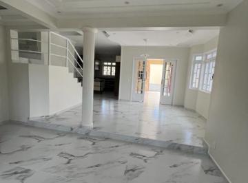 Casa de 3 quartos, Santo André · Sobrado no bairro Jardim c/ 3 Quartos - 1 Suíte - c/ Garagem - Santo André - SP