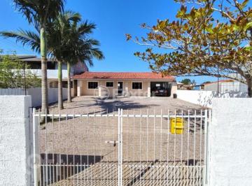 f0b46d32 · Casa, 4 dormitórios, 150 m², em Praia do Meio (Ens Brito)