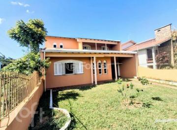 d6963f68 · Casa, 4 dormitórios, 198 m², em Centro