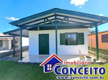 Casa de 3 quartos, Imbé · XC09 - Excelente residência a 400 metros do mar em ótima localização