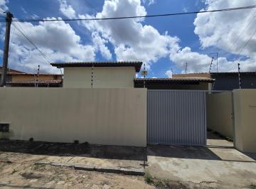 Casa de 3 quartos, Parnamirim · "Com uma localização excelente, este imóvel é inacreditável. Venha visitar!"