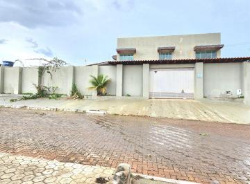 Casa de 4 quartos, Águas Claras · Excelente casa com 4 suítes e escriturada no condomínio JK em Arniqueiras