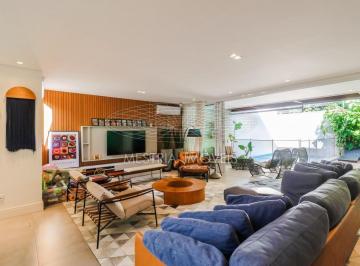 Casa · 357m² · 3 Quartos · 4 Vagas · Cond. em ótima localização, próximo a colégios e serviços. Casa impecável, moderna e clara!