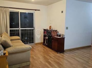 Apartamento · 70m² · 3 Quartos · 1 Vaga · Apartamento à venda no Jardim Aeroporto com 3 dormitórios, 2 banheiros e 1 vaga