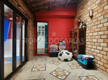 Casa · 100m² · 2 Quartos · 2 Vagas · Casa comercial à Venda em Veleiros com 2 Dormitórios Suíte e 2 Vagas de Garagem