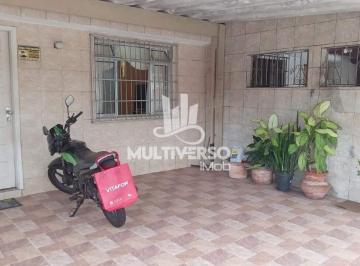 Casa · 67m² · 2 Quartos · 2 Vagas · Casa de esquina geminada Bairro Ocian !