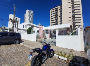 Casa · 300m² · 3 Quartos · 4 Vagas · Casa em Lagoa Nova