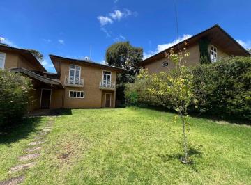 3e0068f653b2cf1c50f4d5bc6219ea97add9d9db · Casa em condomínio, 3 quartos, mobiliada para locação