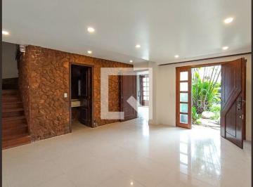 Casa · 220m² · 3 Quartos · 2 Vagas · Casa para Aluguel - Santo Antônio, 3 Quartos, 220 m² - Porto Alegre