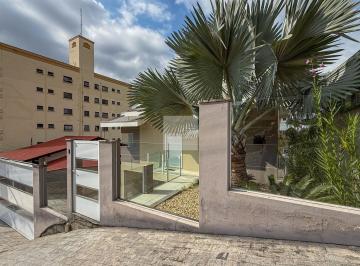 Casa · 297m² · 3 Quartos · 4 Vagas · Linda casa próxima a Cooper da Vila Nova!
