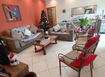 med_f1f2fdb4adde8beee613f0ccde0057a9.jpg · Casa de 364m²