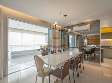 Apartamento · 171m² · 3 Quartos · 4 Vagas · Apto varanda gourmet excelente planta. Mobiliado - Tatuapé. Padrão Porte