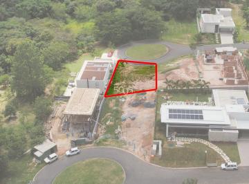 Foto 01 · Terreno à venda no condomínio Villas do Golf, com 401m² de área útil. Excelente lote com ótima topog