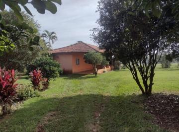 Foto 01 · Sítio à venda em Itapetininga-SP, Área Rural: 2 quartos, 3 salas, 2 banheiros, 2 vagas de garagem, 2