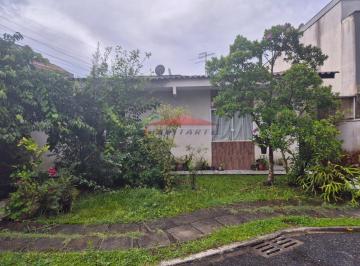 Foto 01 · Imperdível oportunidade: Casa à venda em Curitiba-PR, com 3 quartos, 1 suíte e 2 vagas de garagem no