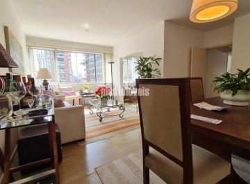Apartamento · 138m² · 2 Quartos · 1 Vaga · Joia rara no Itaim Bibi