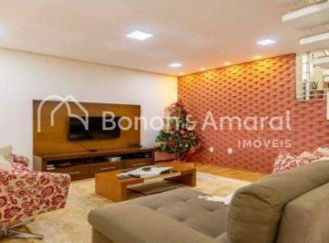 Casa · 253m² · 3 Quartos · 4 Vagas · "Linda Casa com Piscina e Espaço Gourmet em Condomínio Tranquilo em Valinhos"