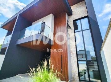 Casa · 149m² · 3 Quartos · 1 Vaga · Sobrado Geminado com Fachada Moderna