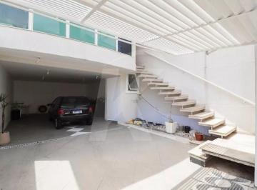 Casa · 230m² · 3 Quartos · 4 Vagas · Sobrado de 230 mts², 3 quartos (1suíte), 4 vagas, na Vila Ester