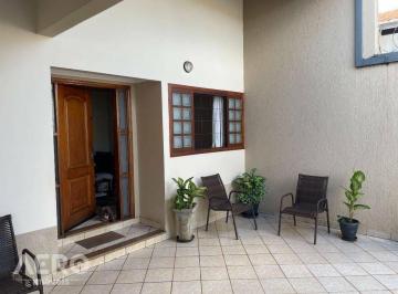 6b26e2e0104ca7463be7a00b9d9a2ca9c80fc285 · Casa com 3 dormitórios à venda, 161 m² por R$ 680.000,00 - Jardim Bela Vista - Bauru/SP