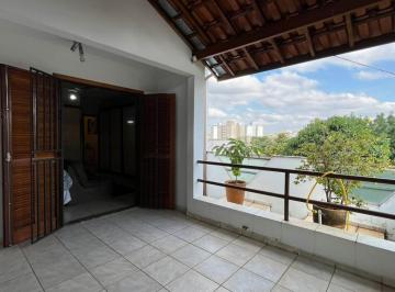 Casa · 154m² · 3 Quartos · 2 Vagas · Casa com piscina, dois quartos e mais 1 suíte, garagem para dois carros