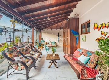 Casa · 235m² · 3 Quartos · 3 Vagas · Casa à venda - no Jardim América