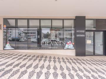 Comercial · 211m² · Loja comercial à venda na Avenida Paraná, 211 m² 