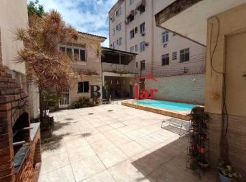 Casa · 382m² · 4 Quartos · 1 Vaga · CONFORTO E LAZER !!
