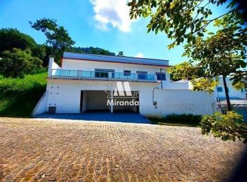 Casa · 260m² · 3 Quartos · 2 Vagas · Casa de 3 suítes e área gourmet em Condomínio no Centro de Guapimirim