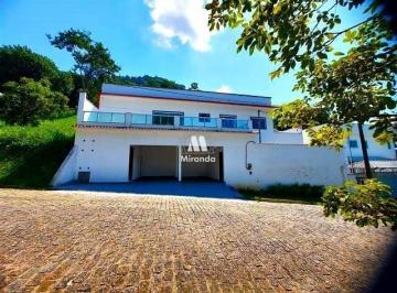Casa · 260m² · 3 Quartos · 2 Vagas · Casa de 3 suítes e área gourmet em Condomínio no Centro de Guapimirim