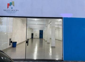 Comercial · 210m² · Loja Ponto Comercial em Jardim Santo Antônio, Quadra/SP