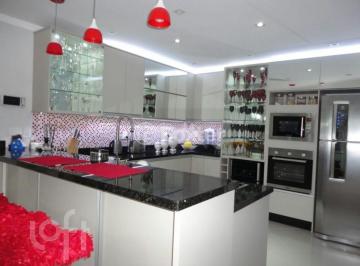 7a657d18 · Casa, 4 dormitórios, 350 m², em Saco Grande