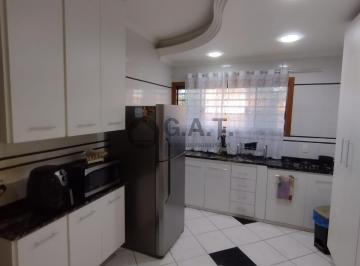 Foto 01 · Imóvel à venda em Sorocaba-SP: Casa com 4 quartos, 1 suíte, 2 salas, 3 banheiros, 2 vagas de garagem