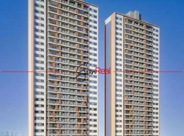 Foto 01 · Prédio alto e apartamentos com dupla vista no Epic Patriani, para a cidade e para o campo.