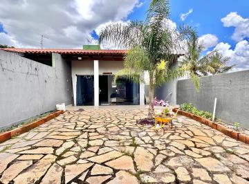 Casa de 2 quartos, Águas Claras · 2 quartos sendo 1 suíte dentro de condomínio Arniqueira