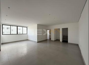 Apartamento · 135m² · 3 Quartos · 2 Vagas · Apartamento à venda no Centro com 3 quartos sendo 1 suíte.