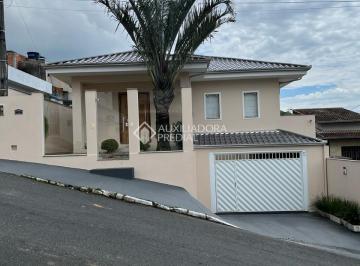 466513_i7kt848Im17x2D2blYsj_46651365df9bc229c92.jpg · Casa com 03 quartos a venda no bairro das nações em Balneário Camboriú-SC.