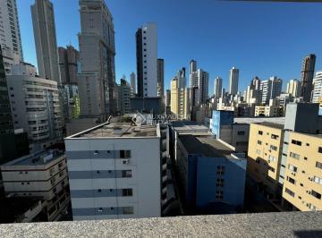 482017_ik88CcNKlB5V85fWE2D9_48201766707ba6d7516.jpg · Apartamento no centro de Balneário Camboriú.