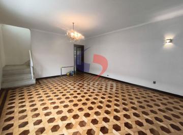 Casa · 150m² · 3 Quartos · 2 Vagas · Casa no bairro Campo Grande com 3 quartos/1 suíte, sala, 3 banheiros e 2 vagas.