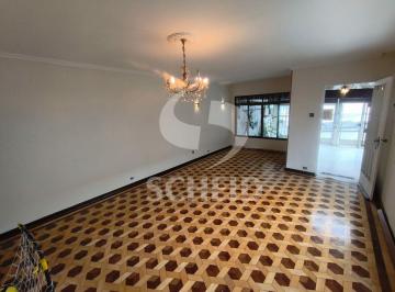 Casa · 150m² · 3 Quartos · 2 Vagas · Casa no bairro Campo Grande com 3 quartos/1 suíte, sala, 3 banheiros e 2 vagas.