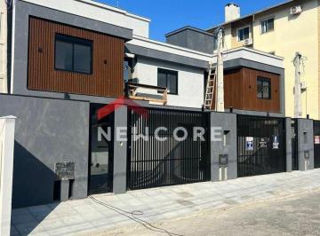 Casa · 154m² · 3 Quartos · 2 Vagas · Sobrado em Rua Mercúrio - Ingleses do Rio Vermelho - Florianópolis/SC