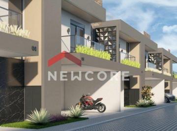 Casa · 133m² · 3 Quartos · 2 Vagas · Sobrado em  Rua Tiradentes - Centro - Cascavel/PR